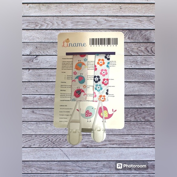 NWT Liname Girls Pacifier Clips 2 Pack - Picture 2 of 2